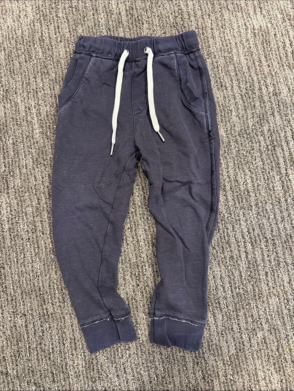 Kids worn black Jogger Sweatpants with Drawstring